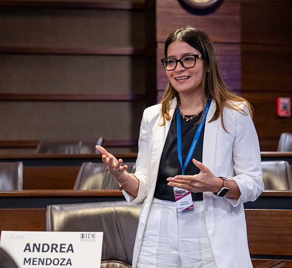 PEW – Promising Executive Woman