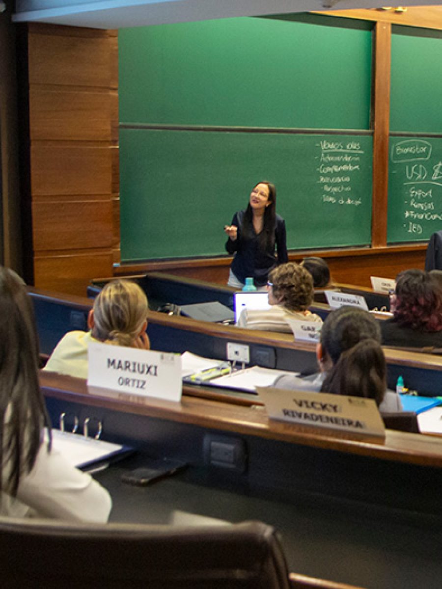 PFM – Programa de Formación de Mujeres Líderes para Directorios, Alta Dirección y Comités Ejecutivos